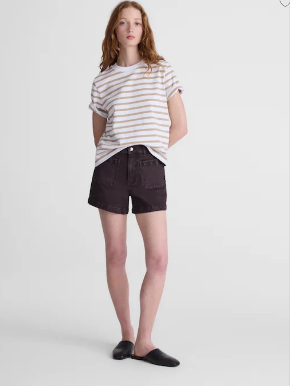New. The Emmy patch pocket short by Madewell. Size 26